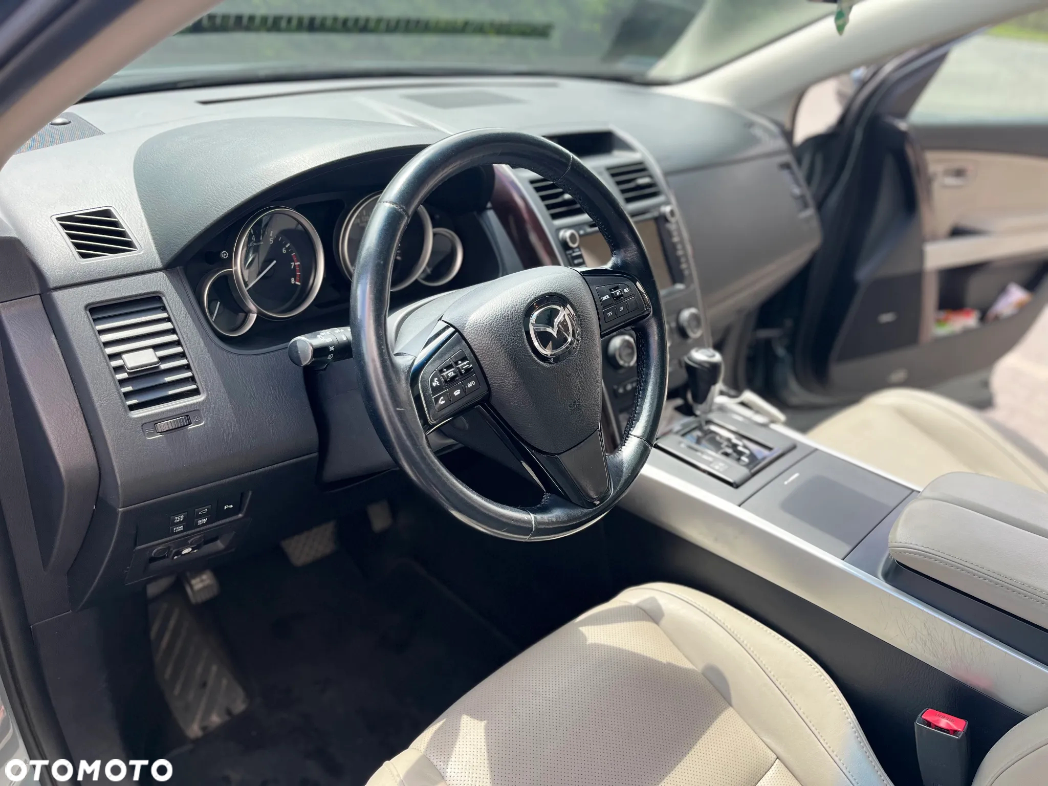 Mazda CX-9 - 11