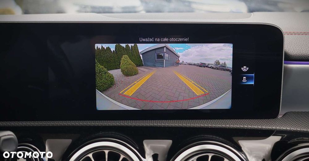 Mercedes-Benz CLA - 24