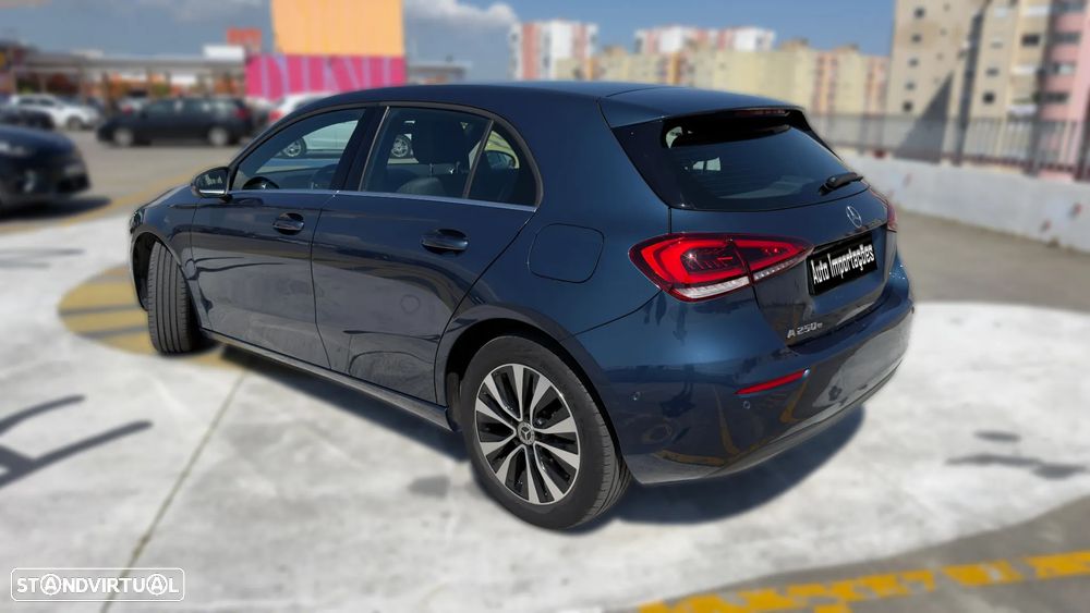 Mercedes-Benz A 250 e 8G-DCT Progressive Advanced - 4