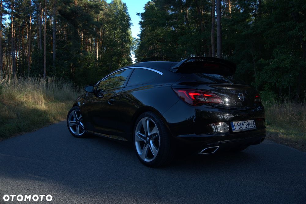 Opel Astra OPC - 2