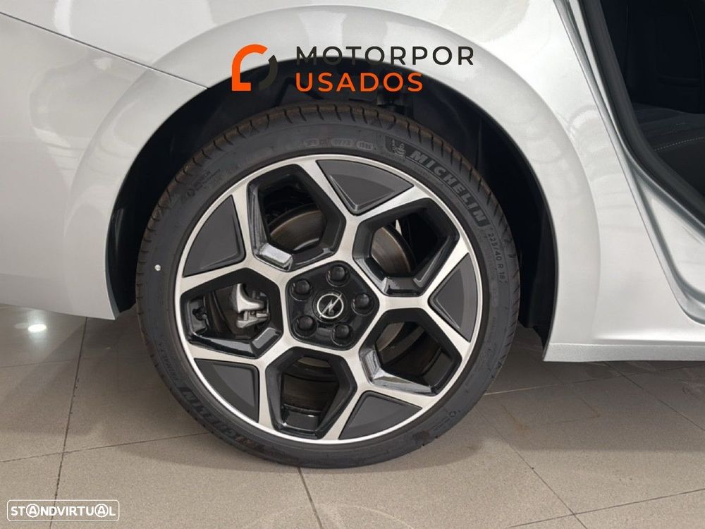 Opel Astra Sports Tourer - 9