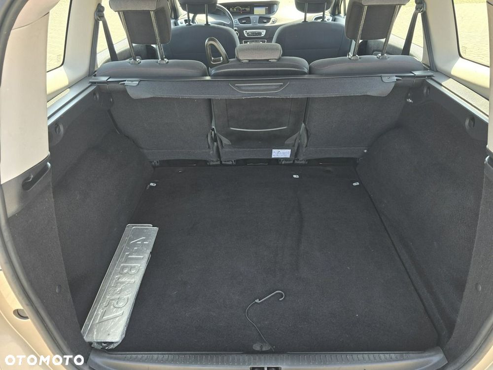 Renault Grand Scenic - 26