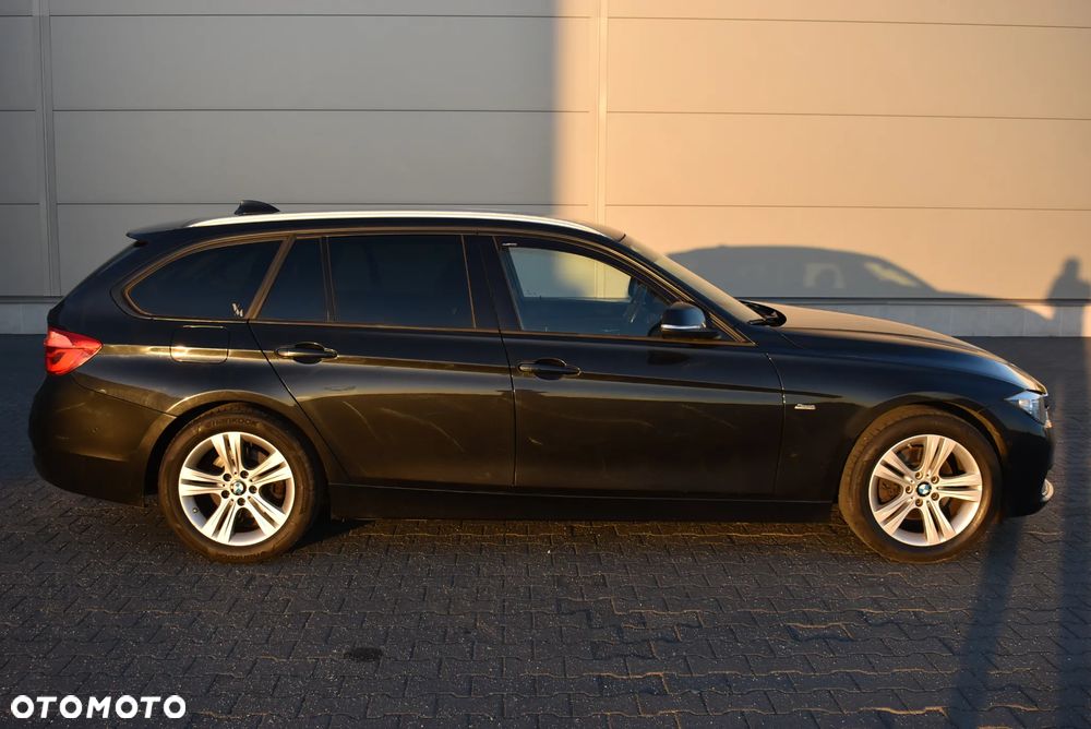 BMW Seria 3 320d Sport Line - 26