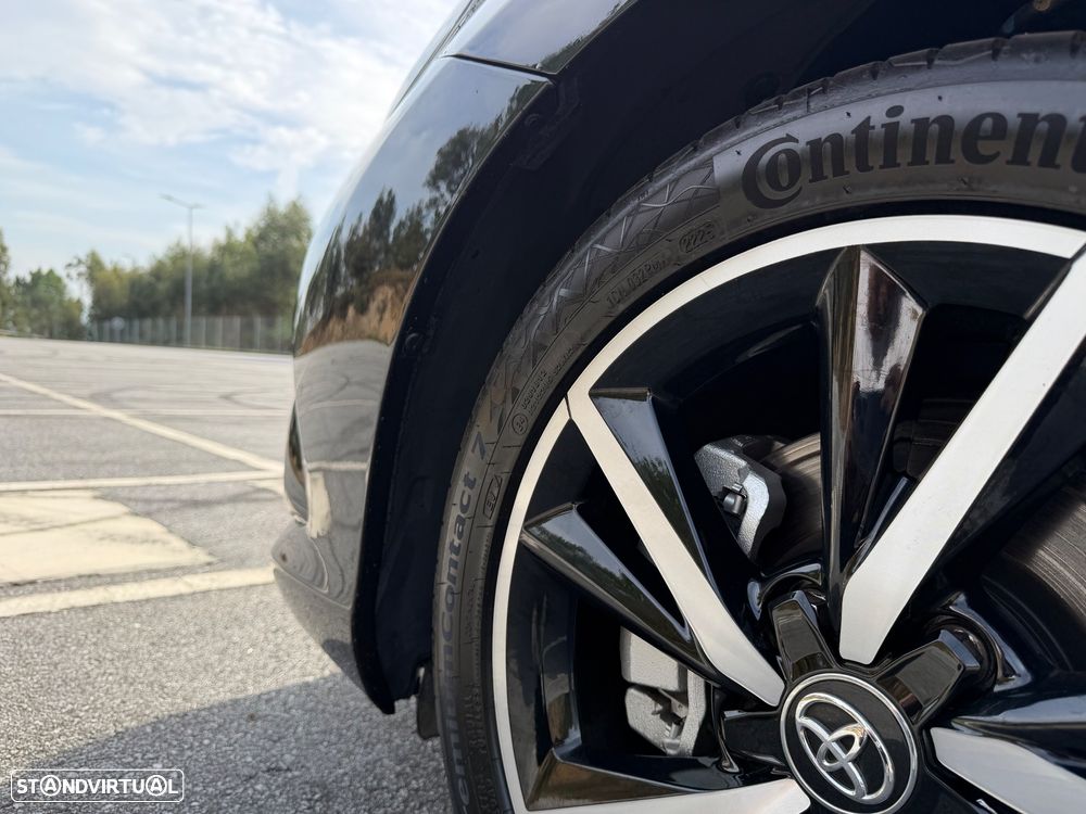 Toyota Auris 1.8 HSD Comfort +P.Techno+P.Sport - 25