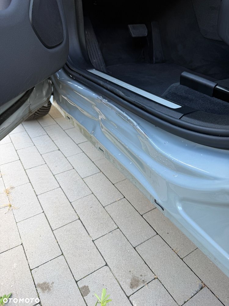 Volvo XC 60 B4 B Plus Dark - 18