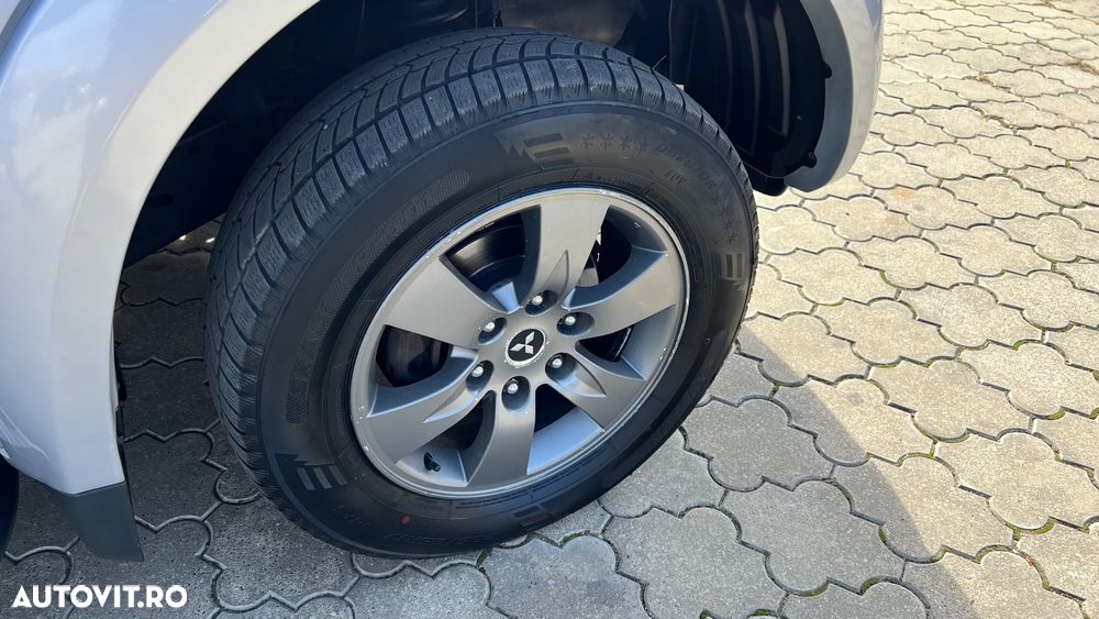 Mitsubishi L200 - 17