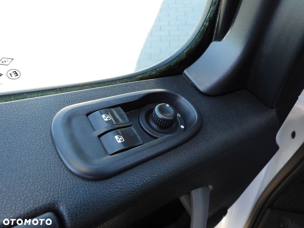 Renault MASTER FURGON BRYGADÓWKA 7 MIEJSC TEMPOMAT KLIMATYZACJA  110KM - 24