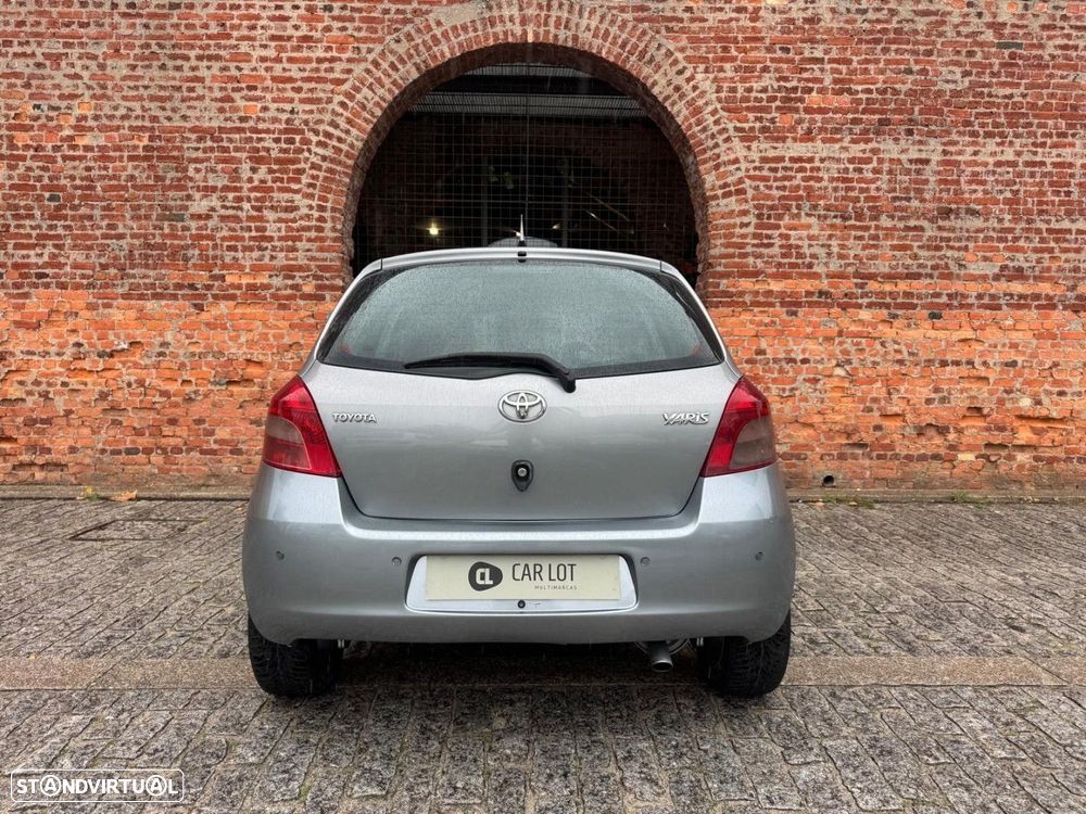 Toyota Yaris 1.4 D-4D - 7