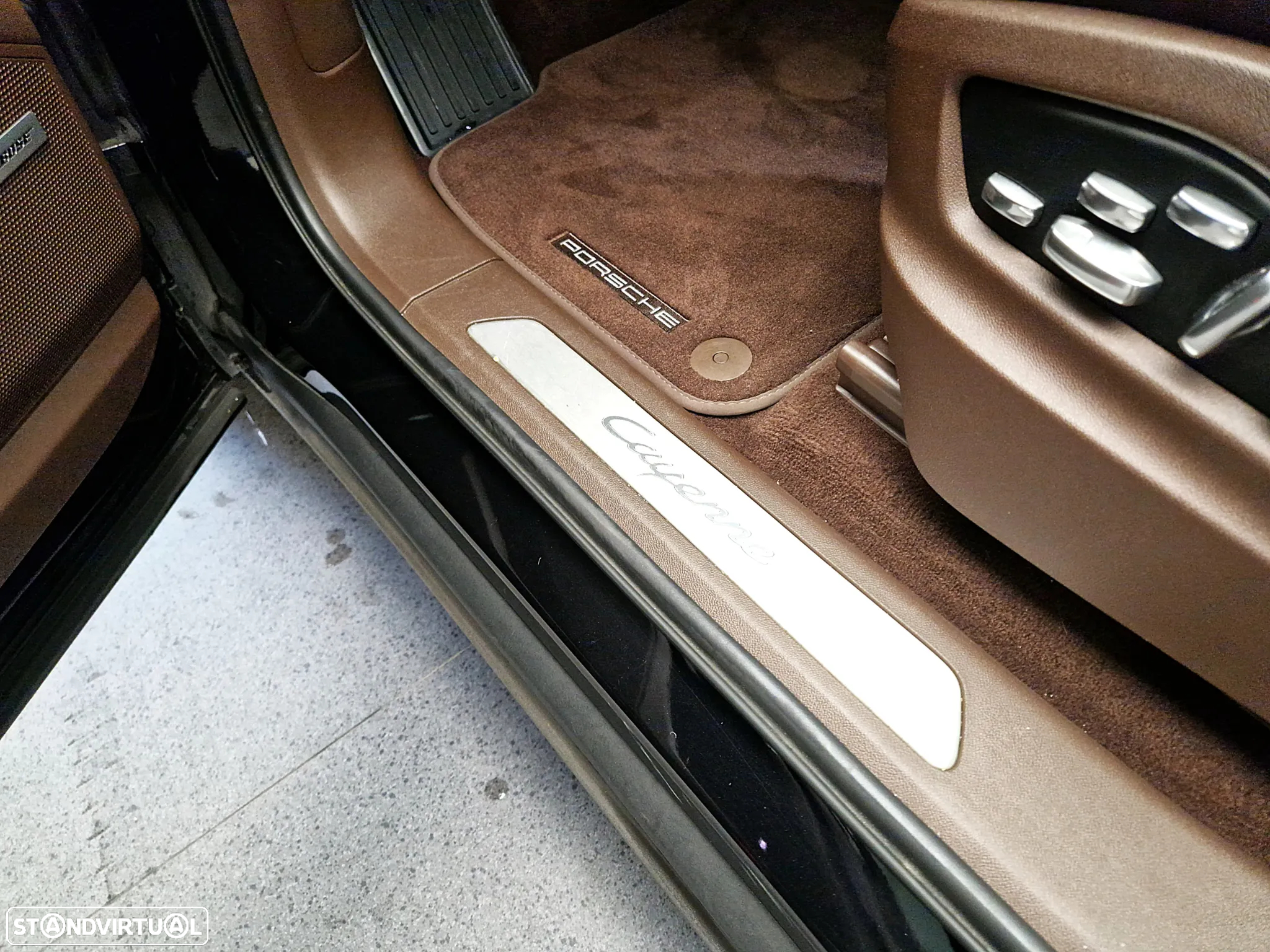 Porsche Cayenne Coupé E-Hybrid - 14