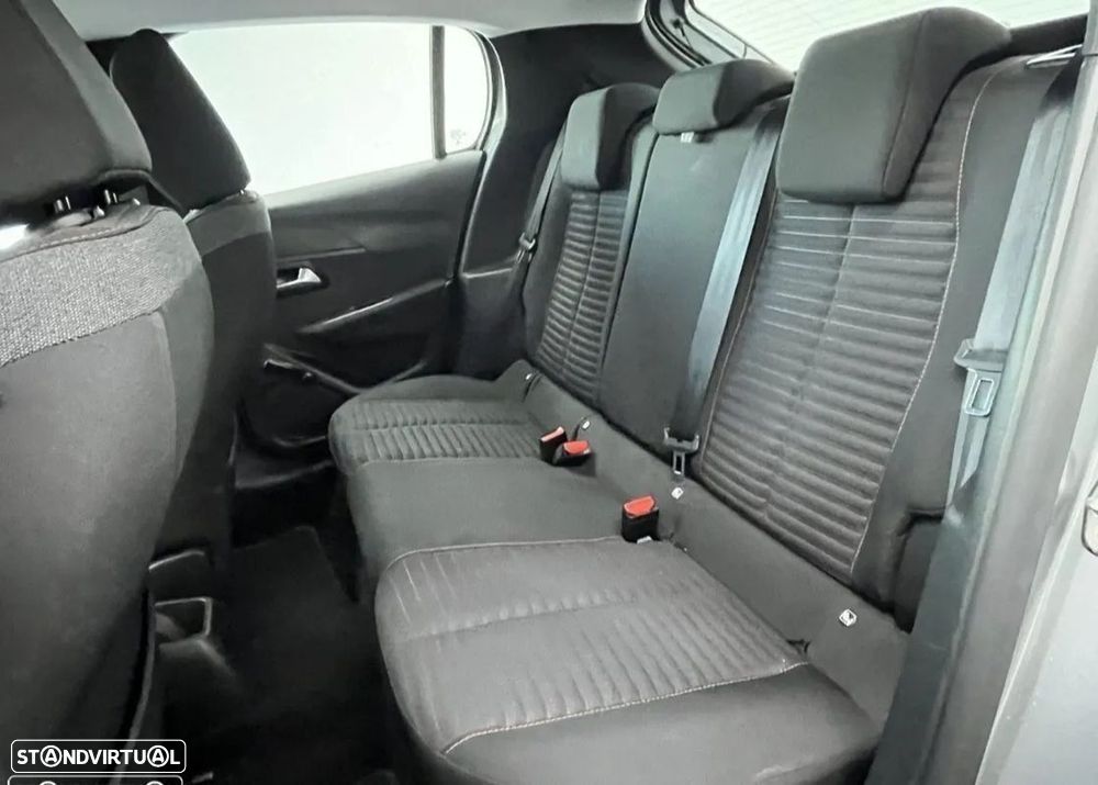 Peugeot 208 1.2 PureTech Active Pack — fotografia 19