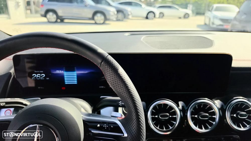 Mercedes-Benz EQB 250+ AMG Line - 18