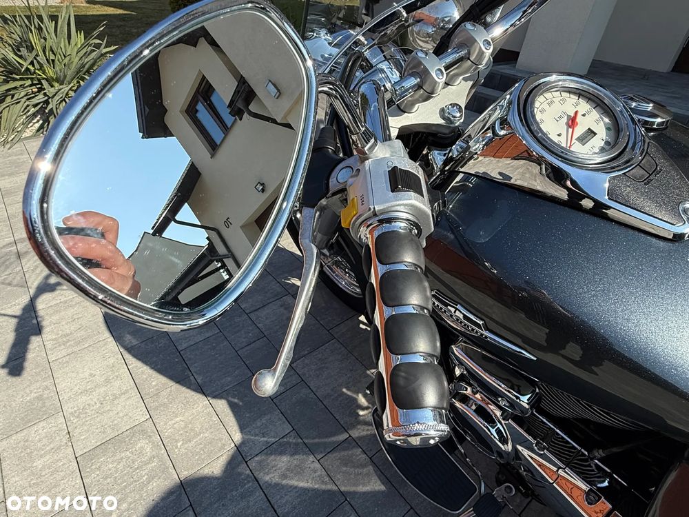 Suzuki VL 800 Volusia - Boulevard C50 - 25