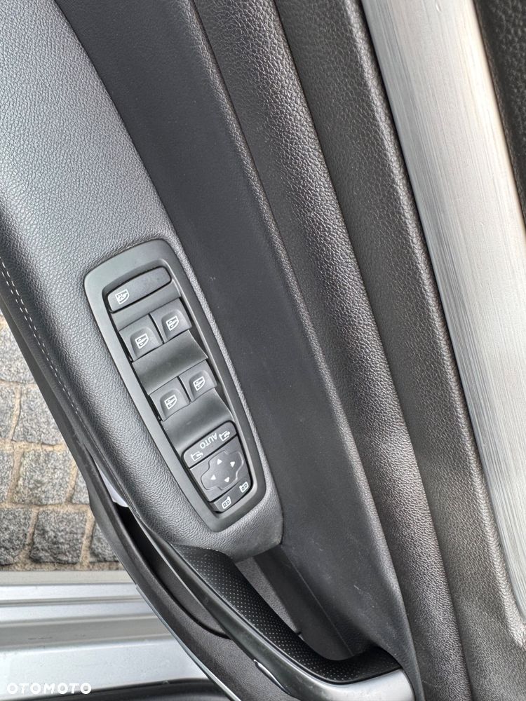 Renault Megane 1.5 Blue dCi Intens - 28