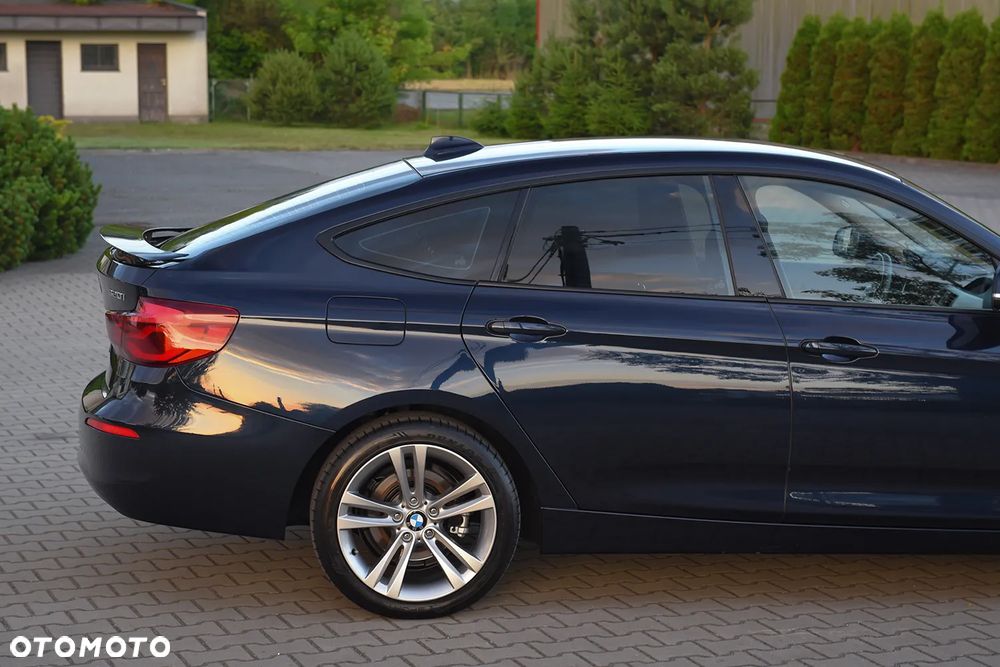 BMW 3GT 320i GPF xDrive Luxury Line - 7