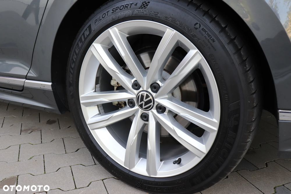 Volkswagen Passat 2.0 TDI (BlueMotion Technology) DSG Highline - 16