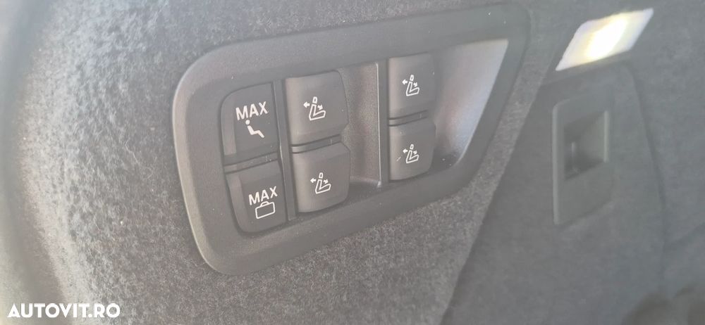 BMW X7 - 24
