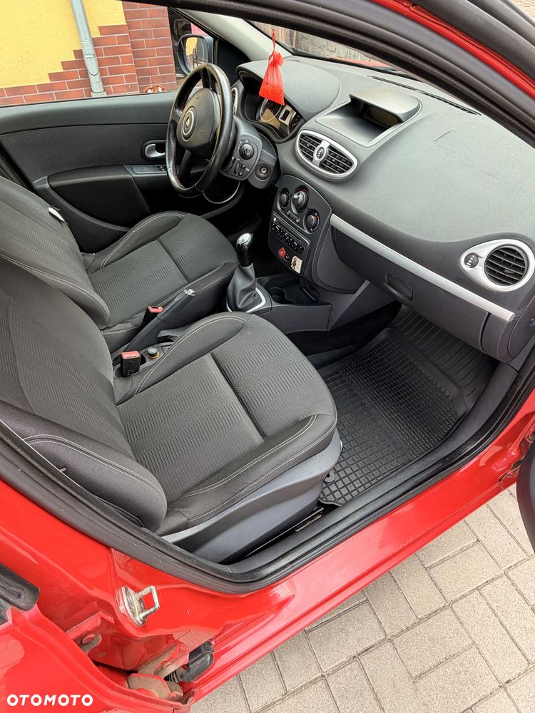 Renault Clio - 6