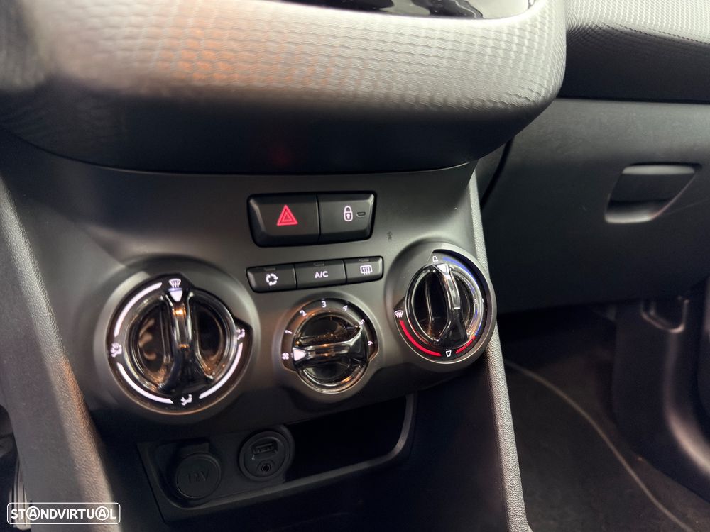 Peugeot 208 1.6 BlueHDi Style - 30