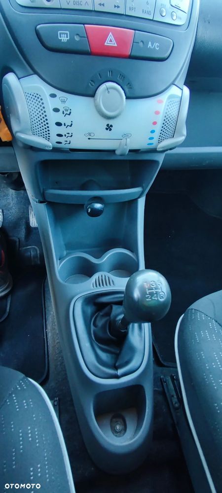 Peugeot 107 1.4 HDI Trendy - 15