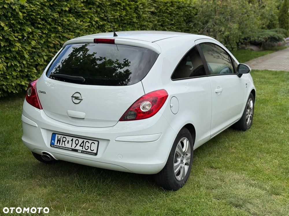 Opel Corsa 1.4 16V Satellite - 3