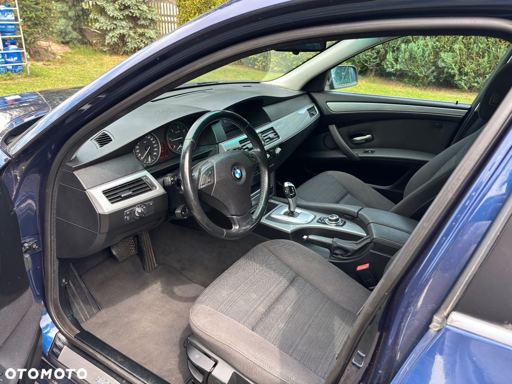 BMW Seria 5 520d - 27