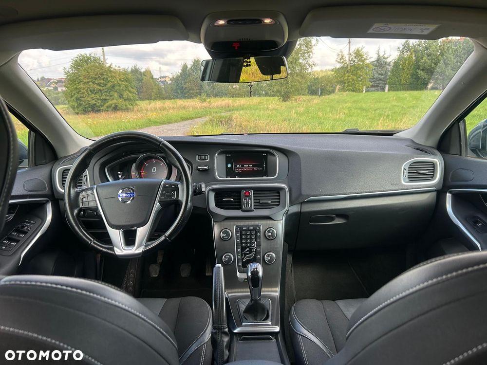 Volvo V40 D4 Drive-E Momentum - 10