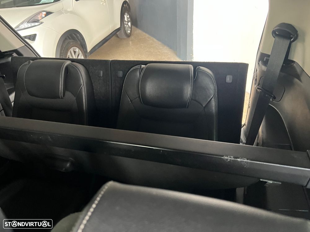 Ford S-Max 1.8 TDCi Titanium 7L - 22