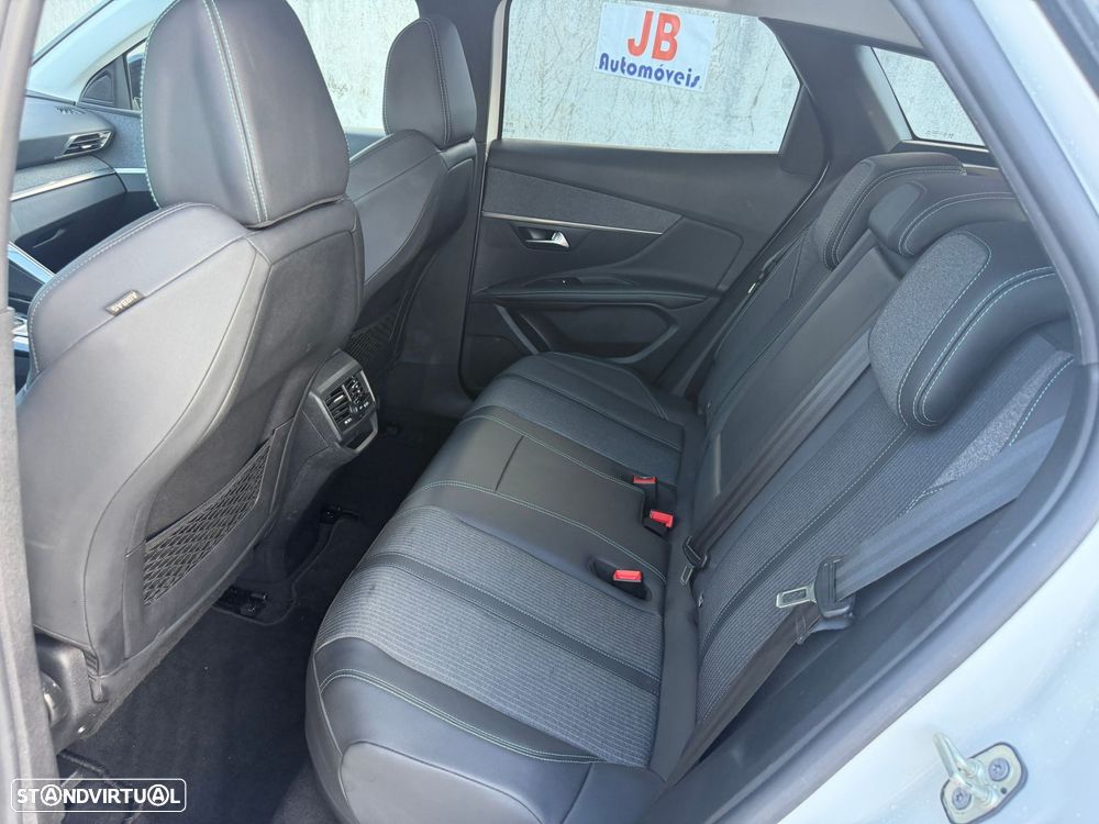Peugeot 3008 1.6 Hybrid GT Line e-EAT8 - 11