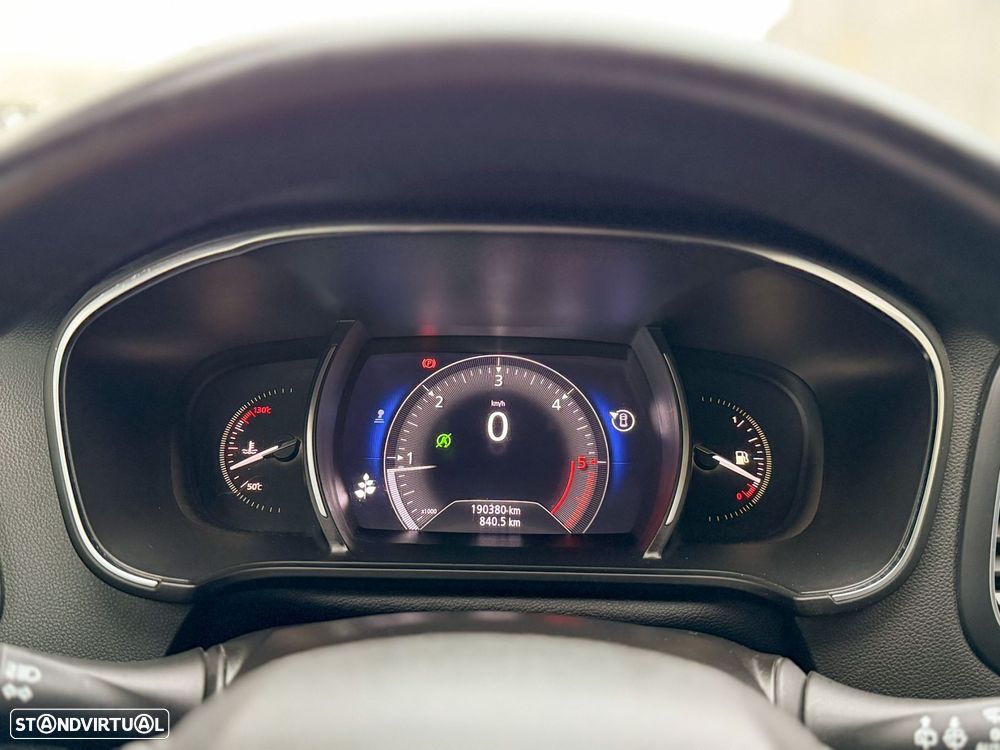 Renault Mégane 1.5 Blue dCi Intens - 38