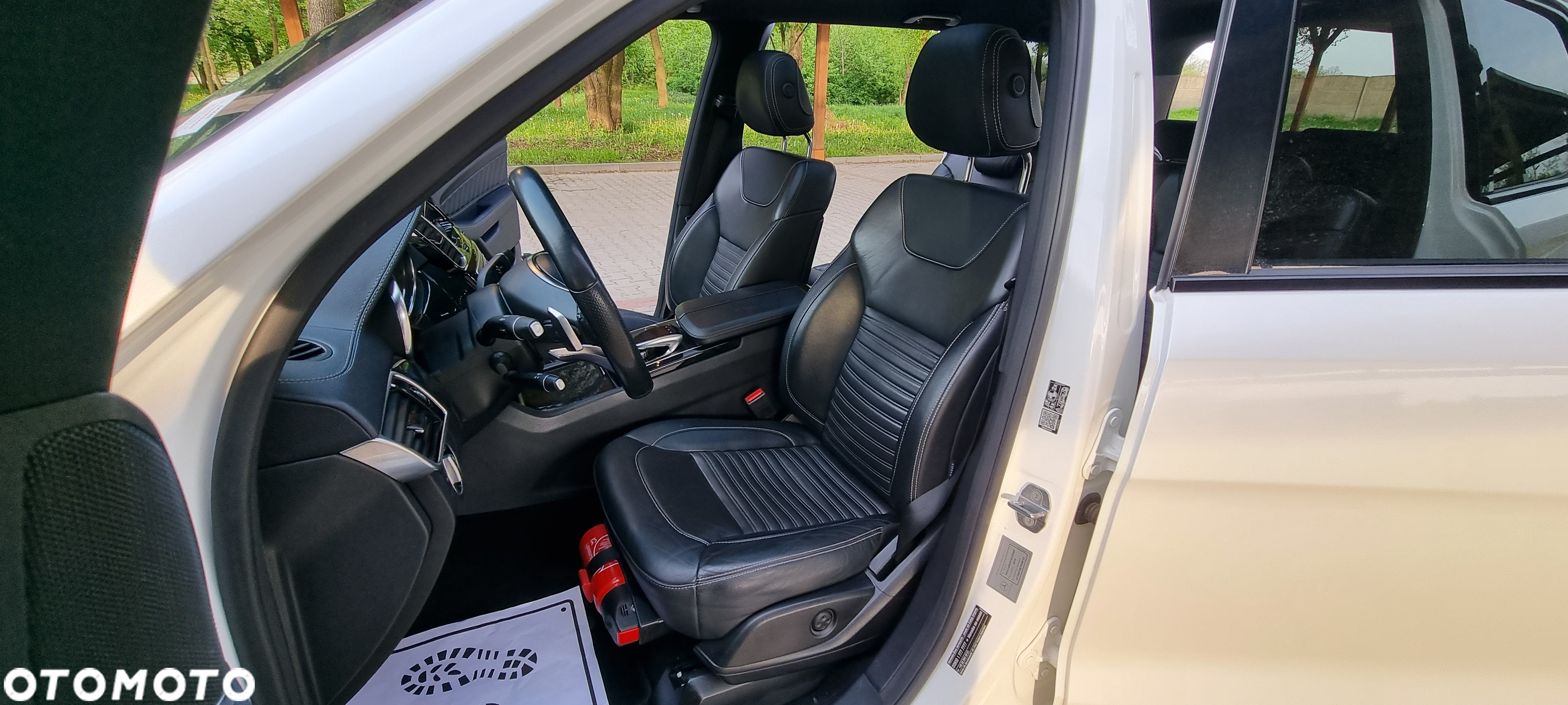 Mercedes-Benz GLS 350 d 4-Matic - 28