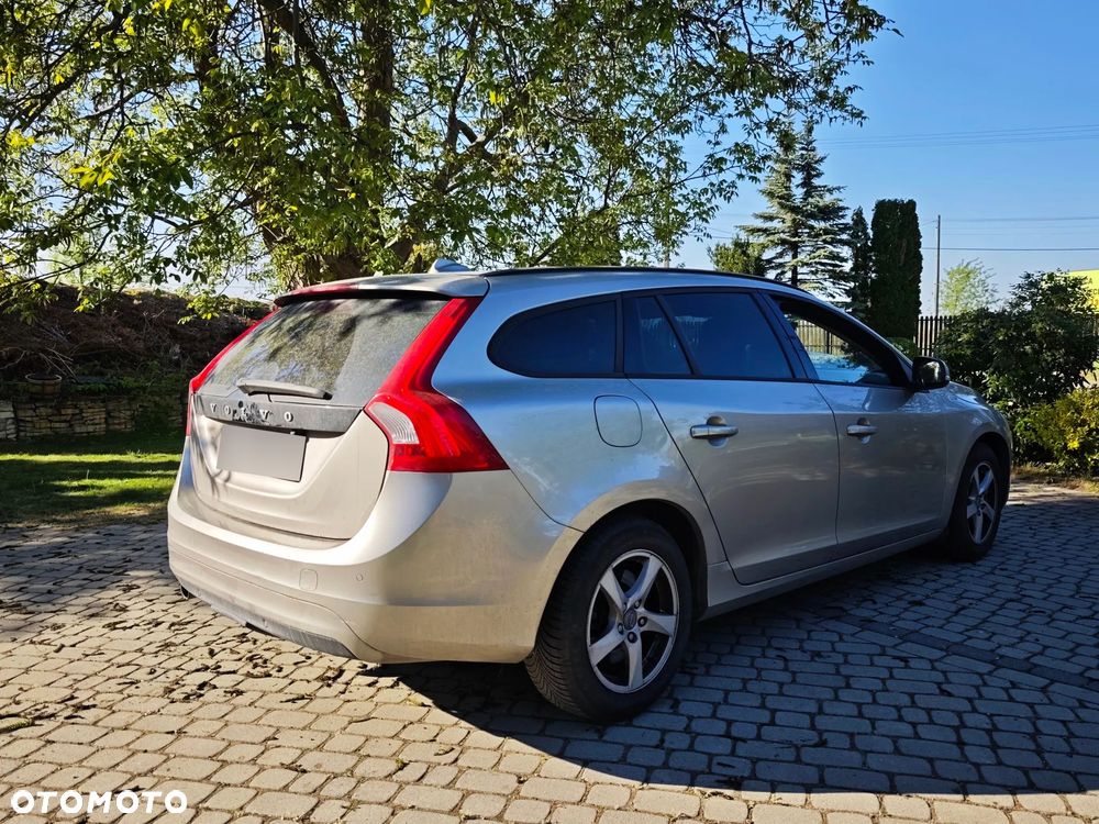 Volvo V60 D2 Kinetic - 6