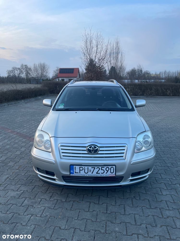 Toyota Avensis 1.8 VVT-i Terra - 2