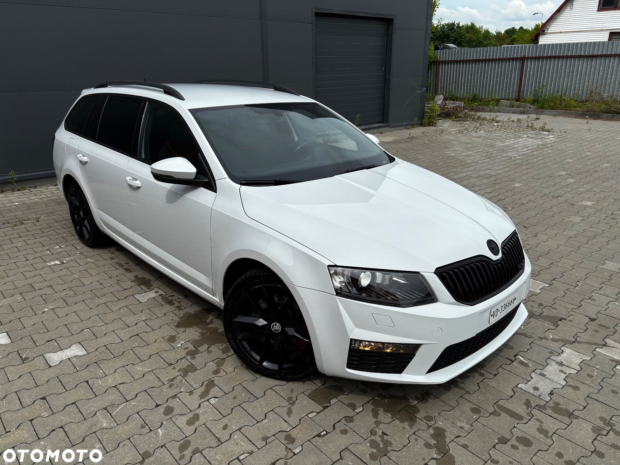 Skoda Octavia 2.0 TDI DSG RS - 6