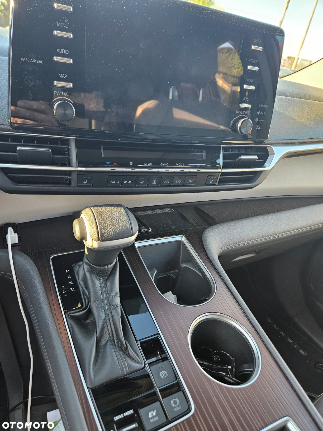 Toyota Sienna - 23