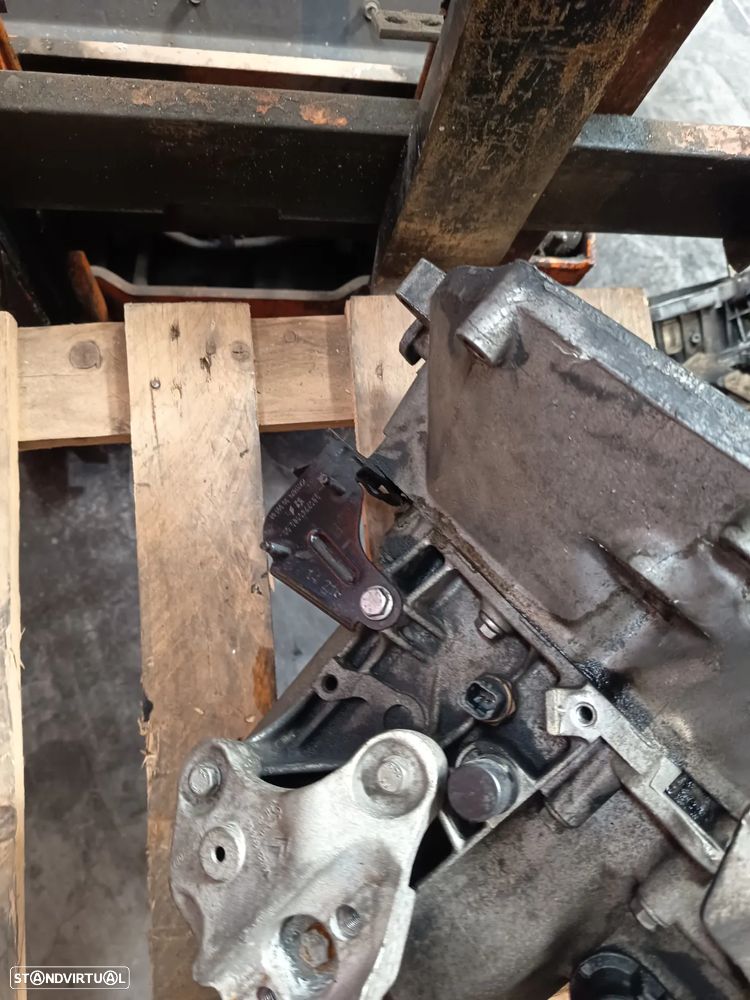 Caixa velocidades Peugeot 208 1.4hdi Ref: 20CQ66 - 4