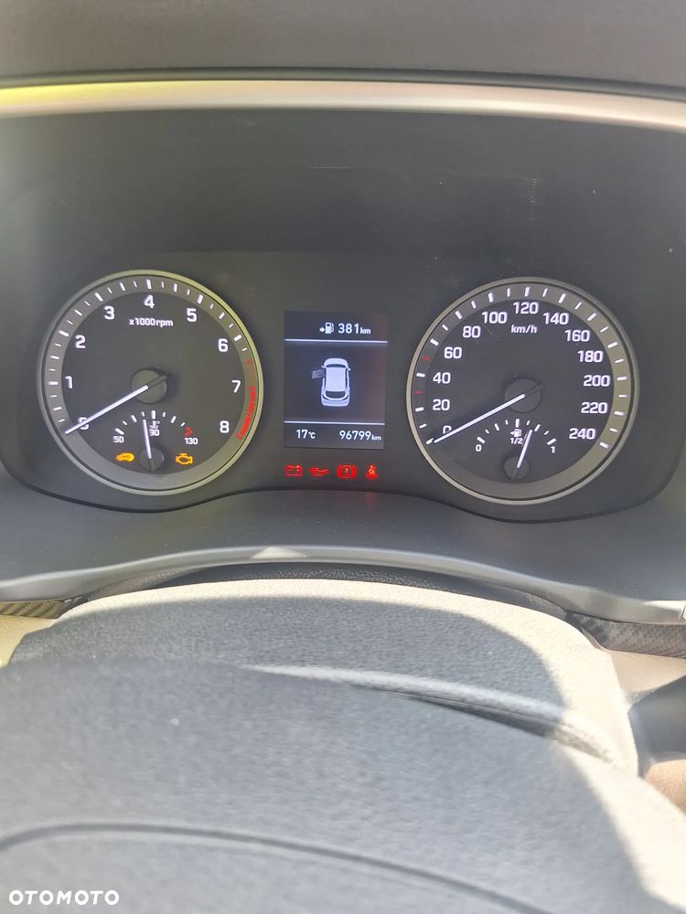 Hyundai Tucson - 8