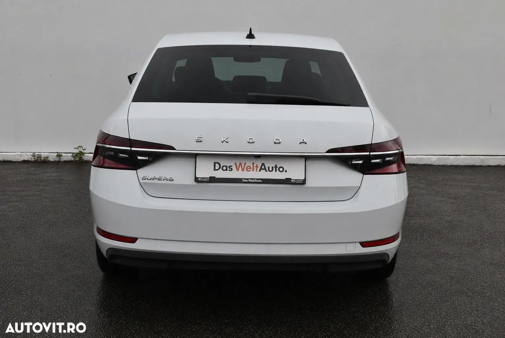 Skoda Superb 2.0 TDI DSG Ambition - 11