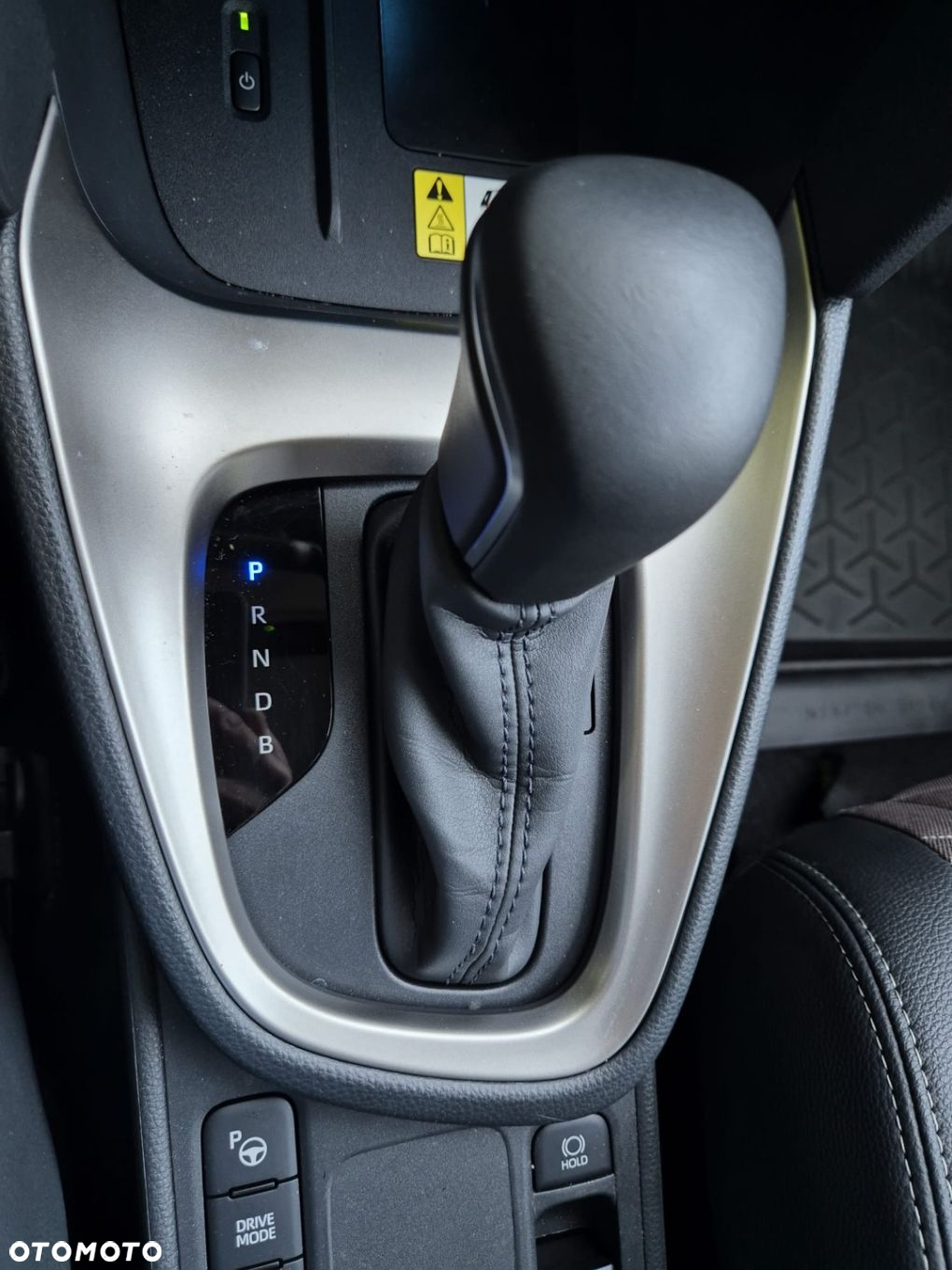 Toyota Yaris Cross Hybrid 1.5 Executive - 28