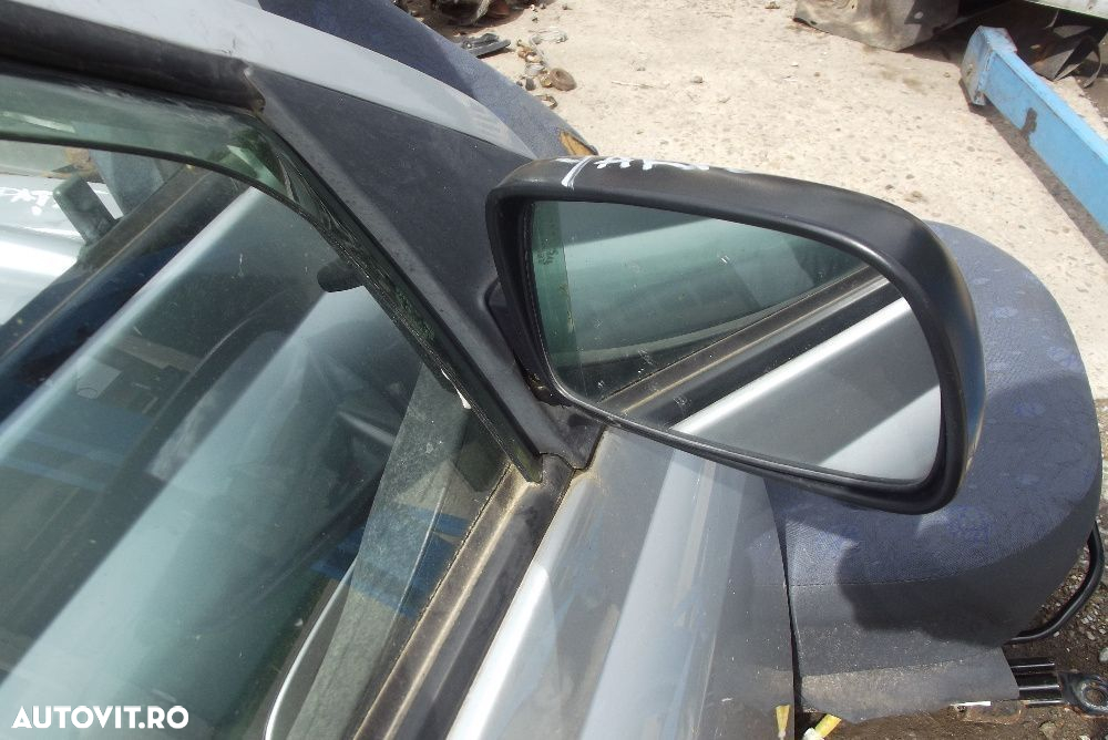 Oglinda Toyota Yaris 1999-2005 oglinzi stanga dreapta dezmembrez Yaris - 2