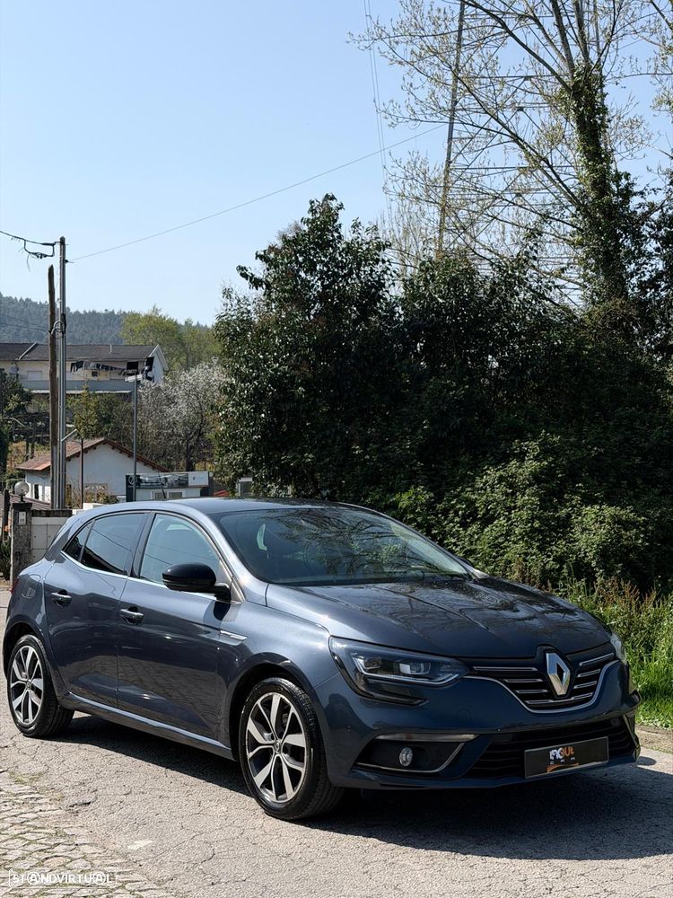 Renault Mégane ENERGY dCi 110 Start & Stop Bose Edition - 4