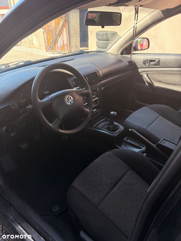 Volkswagen Passat 1.9 TDI - 8