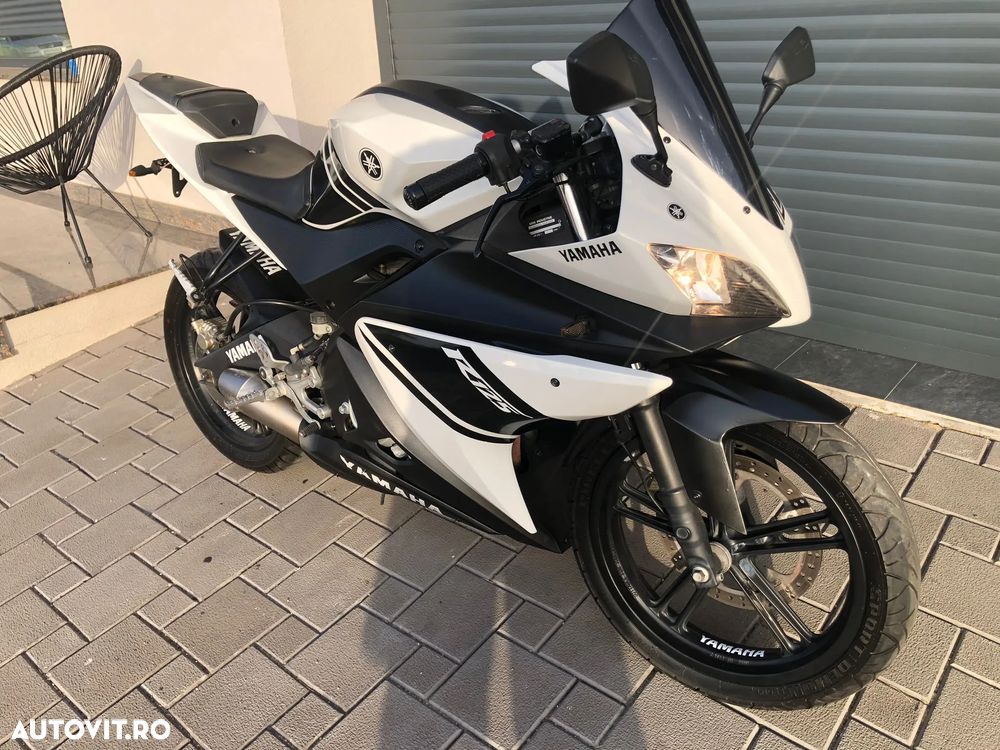 Yamaha YZF-R125 - 3