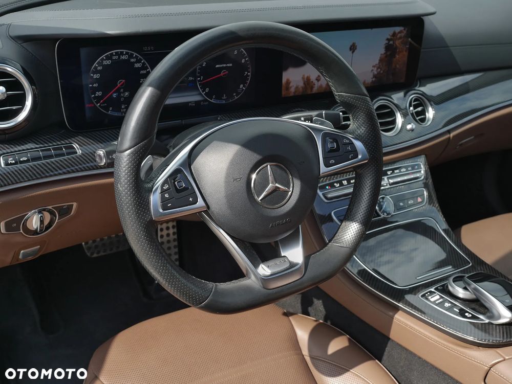Mercedes-Benz Klasa E 43 AMG 4-Matic - 15