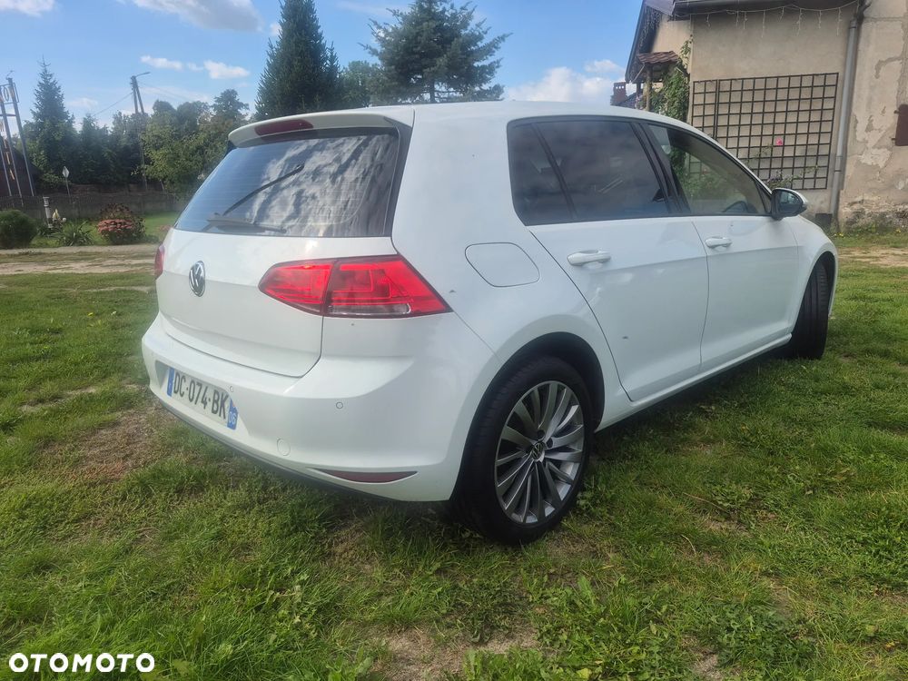 Volkswagen Golf - 5