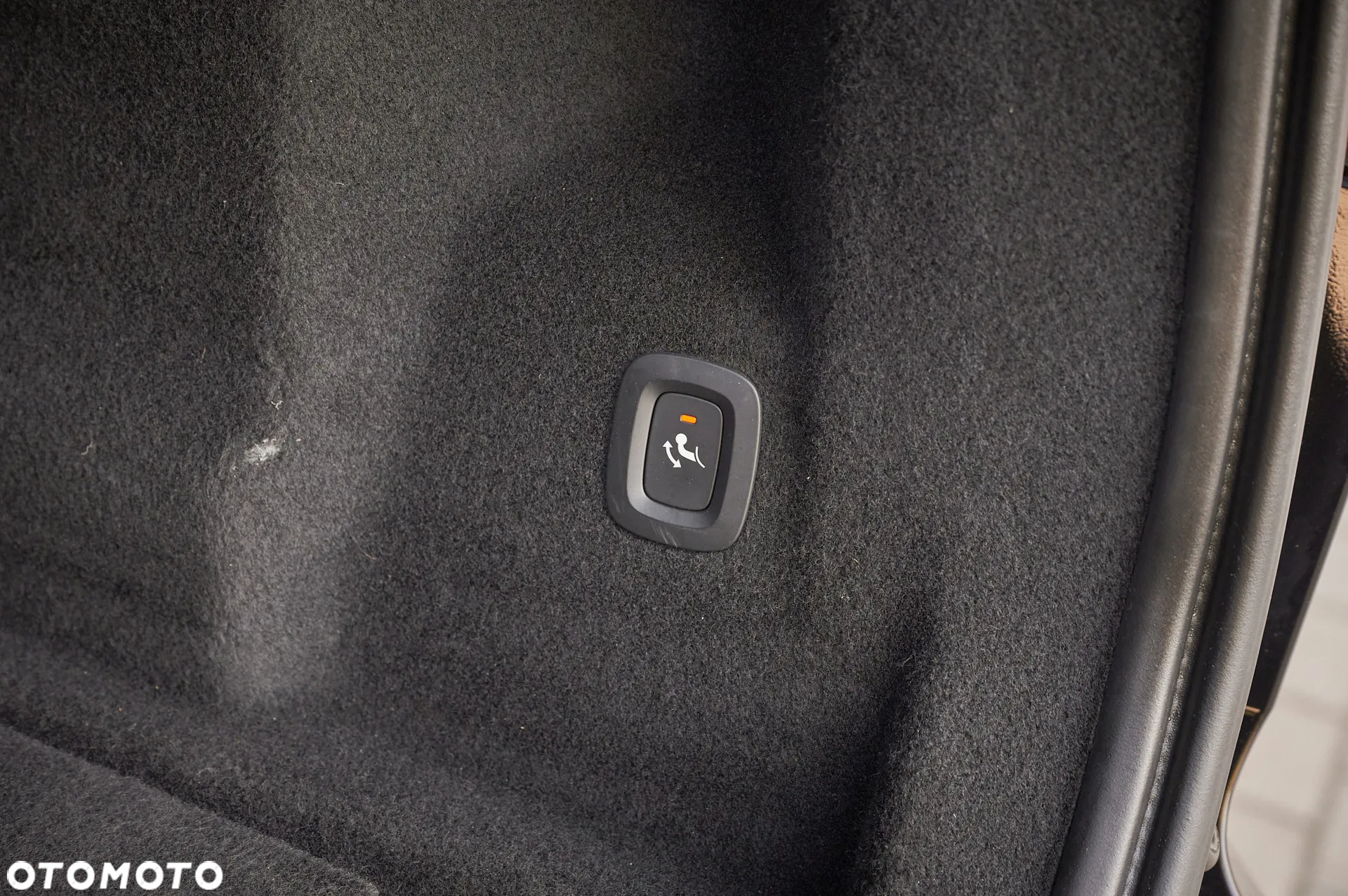 Volvo XC 60 D3 Momentum Pro - 28