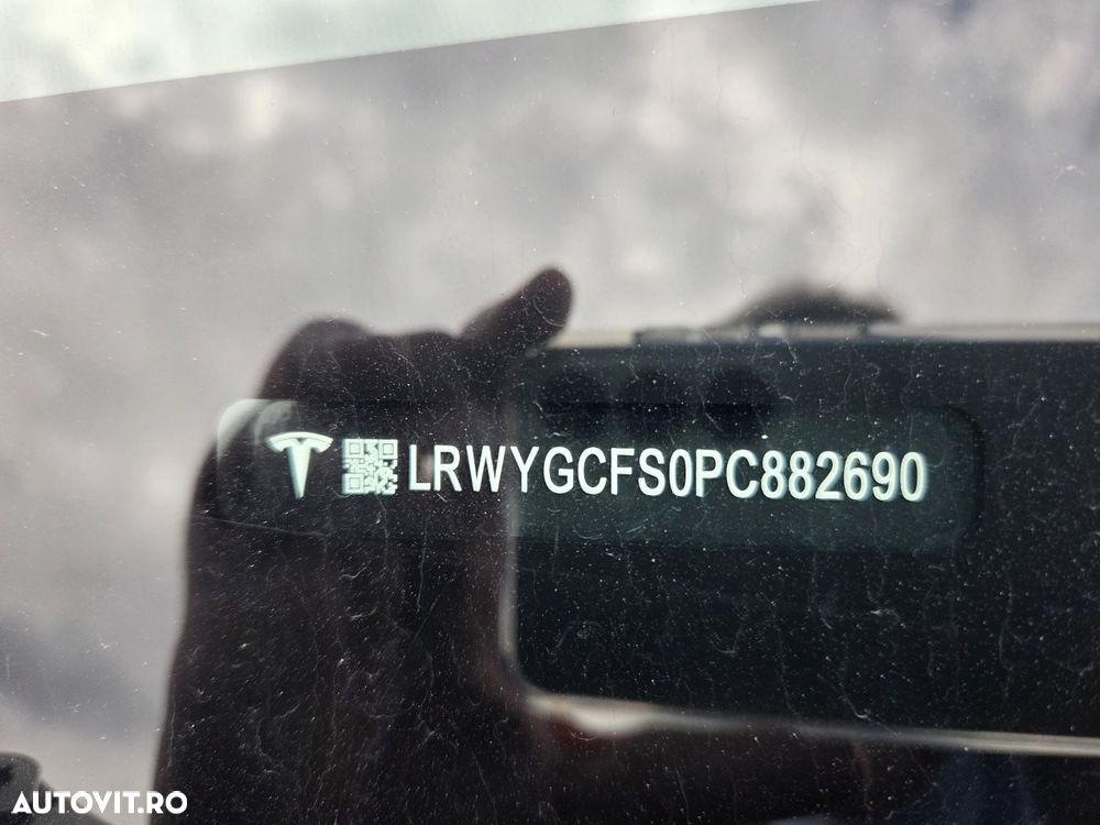 Tesla Model Y RWD - 5