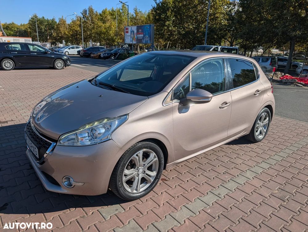 Peugeot 208 1.6 e-HDi FAP STT Allure - 4