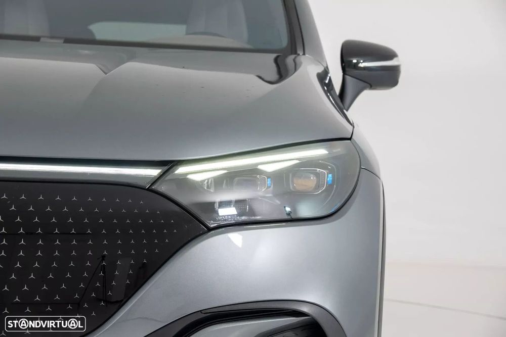 Mercedes-Benz EQE - 12