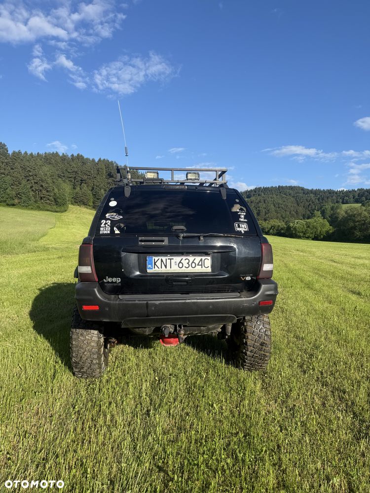 Jeep Cherokee - 4