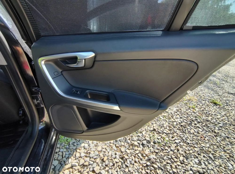 Volvo V60 D2 - 11